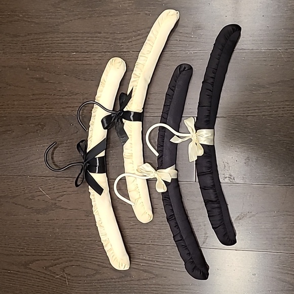 Other - EUC Vintage foam hangers (set of 4)